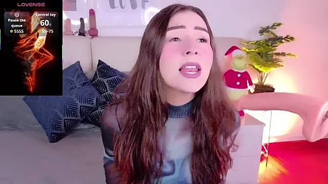 Snapshot of Heraa_Piett chatting on 12.15.25 Heraa Piett online show from 12.15.25