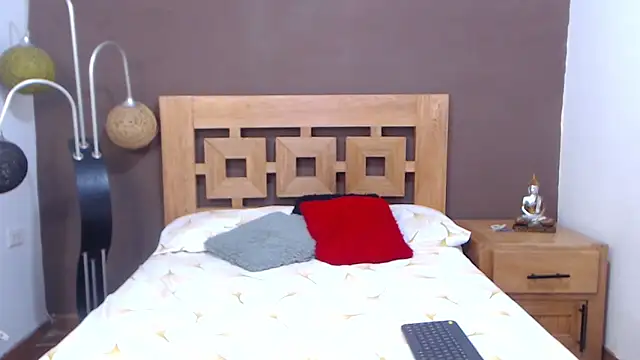 ValeSantoDomingo online show from 10.30.25