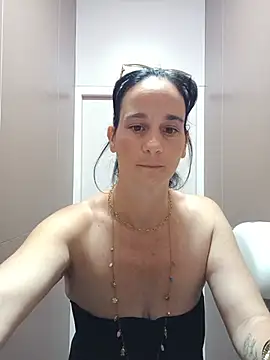 caro252 online show from 05.28.26