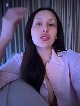 ArianaaSwift online show from 07.27.26