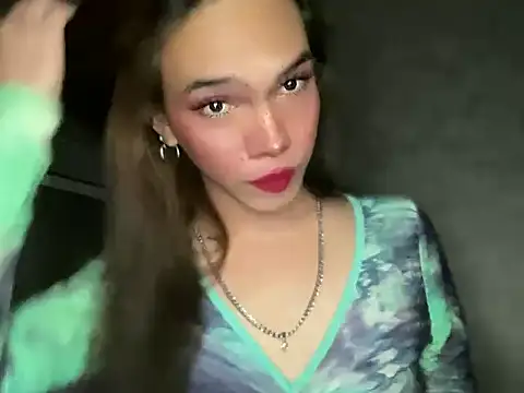 Snapshot of Misselliefayexxx chatting on 02.15.26 Misselliefayexxx online show from 02.15.26