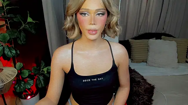 Snapshot of Candicebloom chatting on 03.21.26 Candicebloom online show from 03.21.26