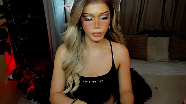 Snapshot of Candicebloom chatting on 03.22.26 Candicebloom online show from 03.22.26