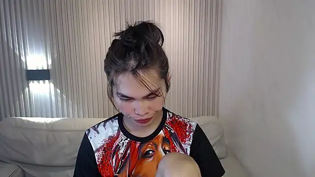 Snapshot of lovelychanel69xx chatting on 12.17.25 lovelychanel69xx online show from 12.17.25