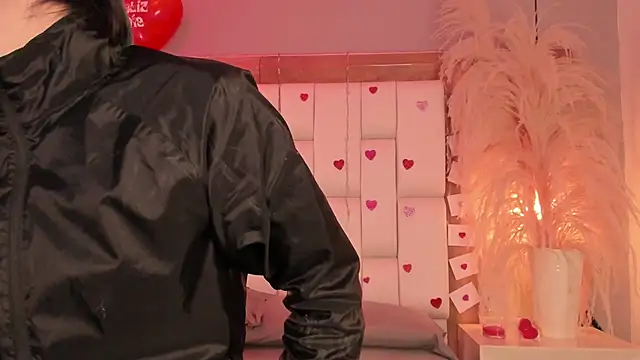 Daphne And Roger online show from 02.20.26