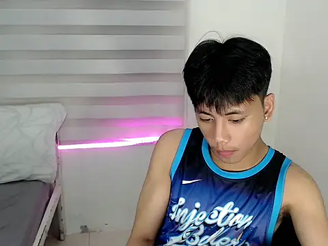 ynotyu online show from 10.04.25