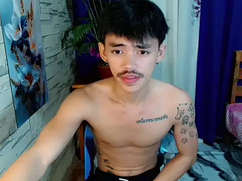 Snapshot of urhunky_boy chatting on 06.27.26 urhunky boy online show from 06.27.26
