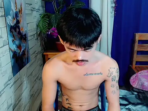 Snapshot of urhunky_boy chatting on 07.18.26 urhunky boy online show from 07.18.26
