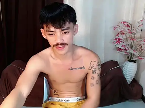 Snapshot of urhunky_boy chatting on 07.28.26 urhunky boy online show from 07.28.26