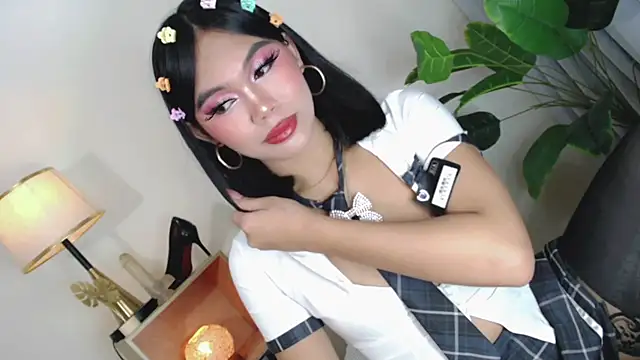 miyaa Moore online show from 11.18.25