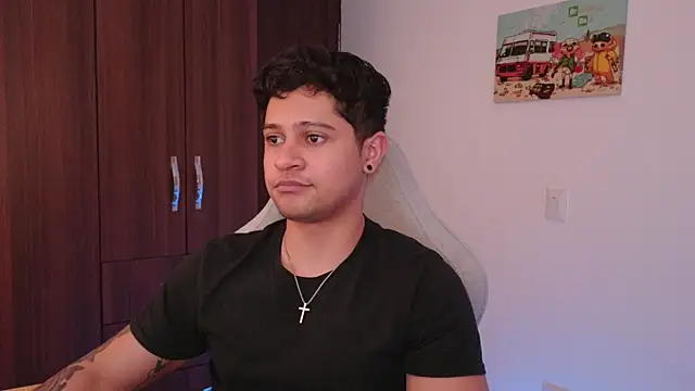 domsantiago  online show from 09.18.25