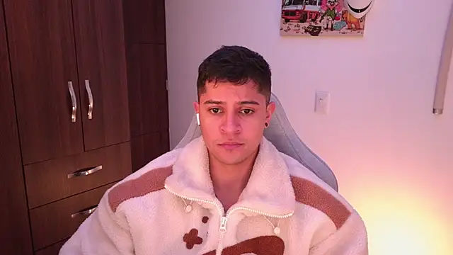 domsantiago  online show from 10.19.25