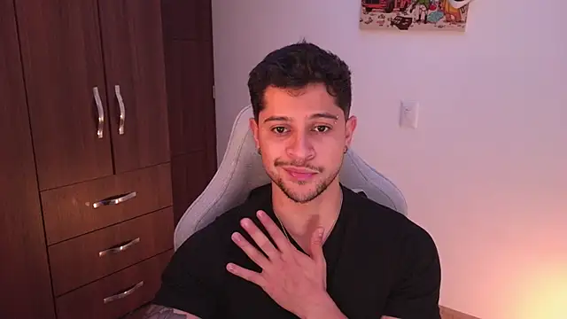 domsantiago  online show from 12.04.25