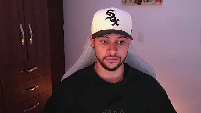 domsantiago  online show from 03.04.26