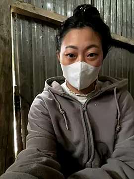 Snapshot of isaaa5 chatting on 11.19.25 isaaa5 online show from 11.19.25