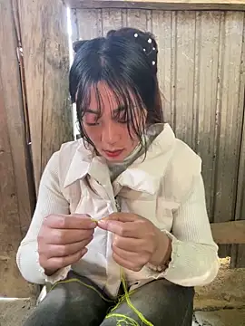 Snapshot of isaaa5 chatting on 11.24.25 isaaa5 online show from 11.24.25