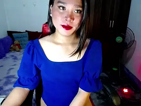 Urassiansweetcummer online show from 04.24.26