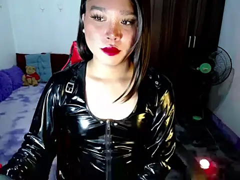 Urassiansweetcummer online show from 05.06.26