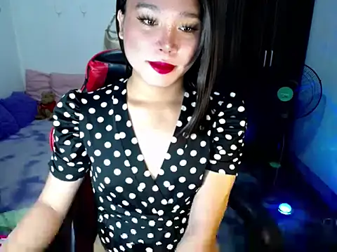 Urassiansweetcummer online show from 06.16.26