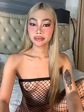 Snapshot of Innocent_yanixx69 chatting on 09.29.25 Innocent yanixx69 online show from 09.29.25