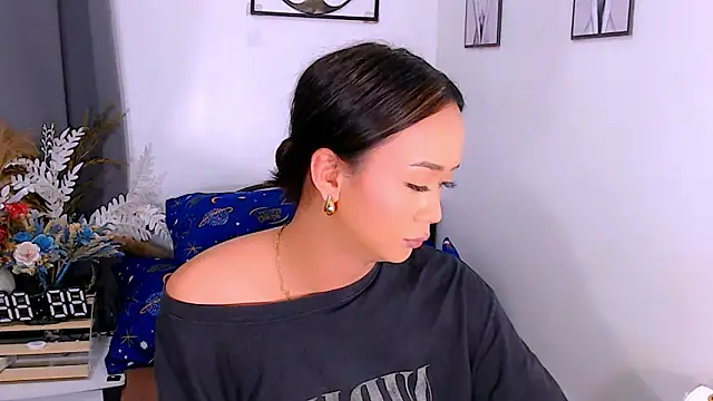 Snapshot of Zialustts chatting on 02.02.26 Zialustts online show from 02.02.26