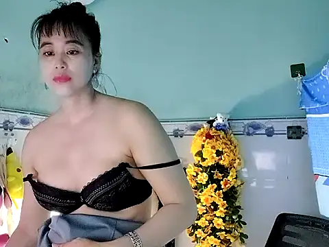 emgaixinhngoan online show from 09.13.25