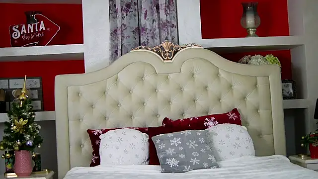 SarraRay online show from 11.27.25