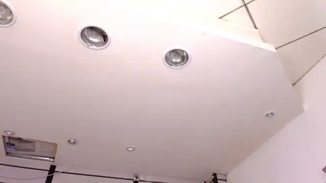 SarraRay online show from 01.17.26