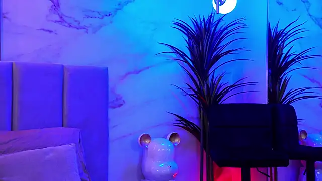 Snapshot of Izabellle02 chatting on 02.12.26 Izabellle02 online show from 02.12.26