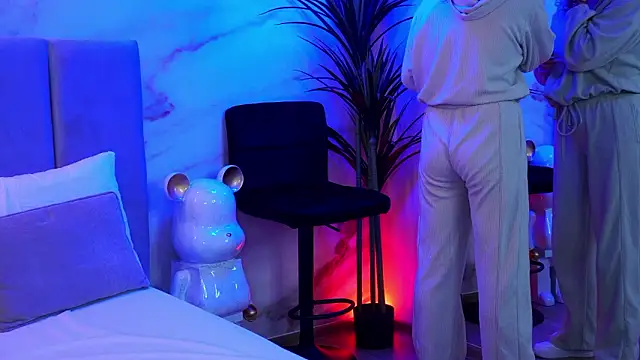 Snapshot of Izabellle02 chatting on 03.08.26 Izabellle02 online show from 03.08.26