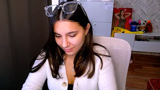 Snapshot of Arianna_Grend chatting on 09.17.25 Arianna Grend online show from 09.17.25