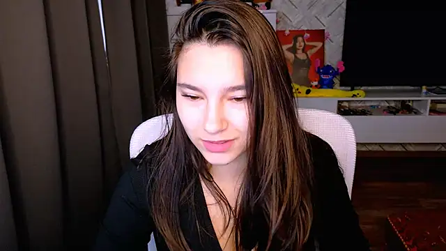 Snapshot of Arianna_Grend chatting on 10.19.25 Arianna Grend online show from 10.19.25