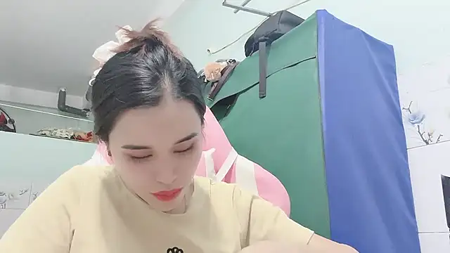 Snapshot of Prudenn_2k chatting on 10.21.25 Prudenn 2k online show from 10.21.25