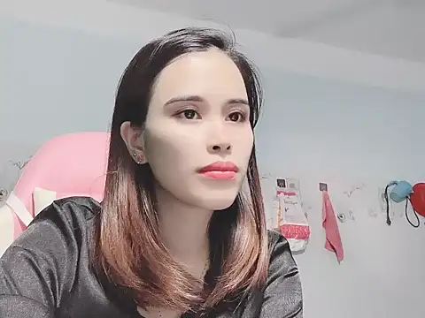 Snapshot of Prudenn_2k chatting on 10.31.25 Prudenn 2k online show from 10.31.25