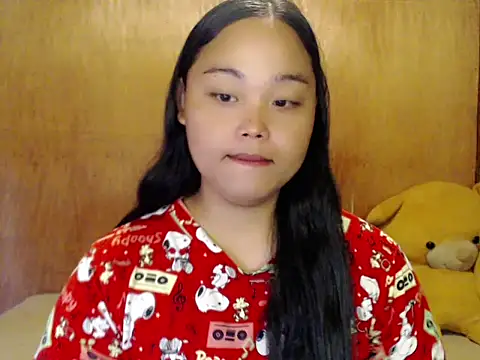 Snapshot of _Lylia chatting on 10.19.25  Lylia online show from 10.19.25