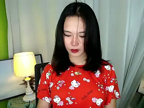 Snapshot of Ricaliciuos chatting on 05.22.26 Ricaliciuos online show from 05.22.26
