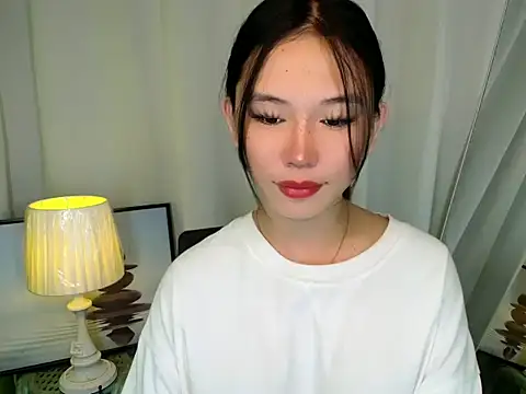 Snapshot of Ricaliciuos chatting on 05.24.26 Ricaliciuos online show from 05.24.26