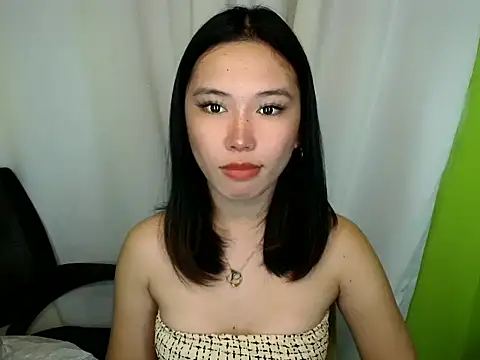 Snapshot of Ricaliciuos chatting on 06.18.26 Ricaliciuos online show from 06.18.26