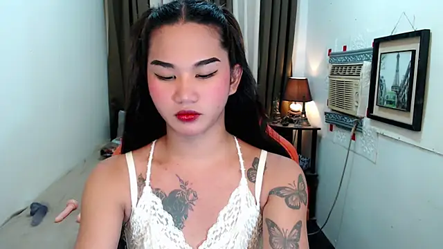 Snapshot of lil_fantacy chatting on 10.29.25 lil fantacy online show from 10.29.25