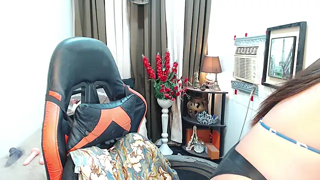 Snapshot of lil_fantacy chatting on 11.01.25 lil fantacy online show from 11.01.25