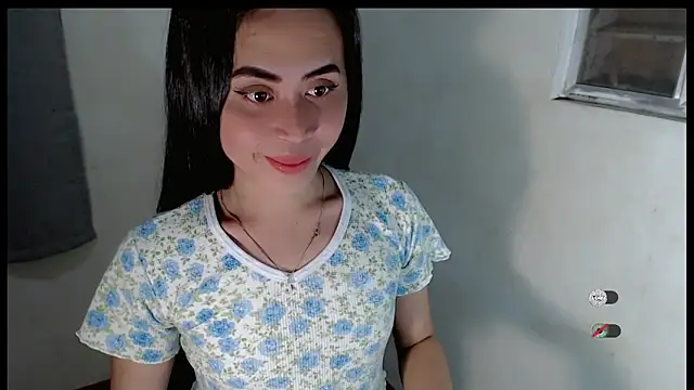 Snapshot of slutty_afina chatting on 01.10.26 slutty afina online show from 01.10.26