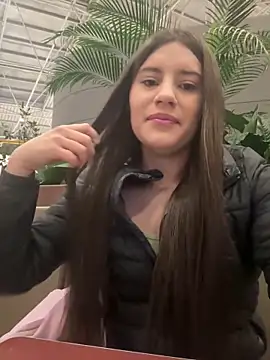 Isabella21  online show from 10.22.25