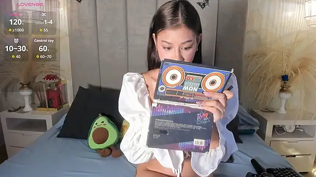 leaahcashh online show from 09.14.25