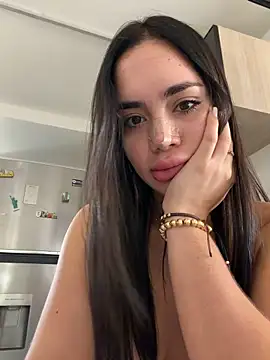 Snapshot of MaddyMay_ chatting on 12.21.25 MaddyMay online show from 12.21.25