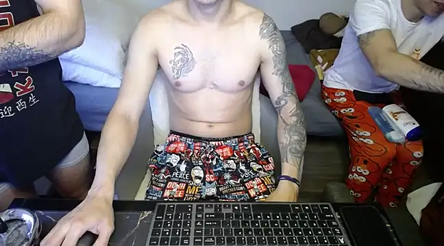 Snapshot of bossking017 chatting on 02.08.25 bossking017 online show from 02.08.25