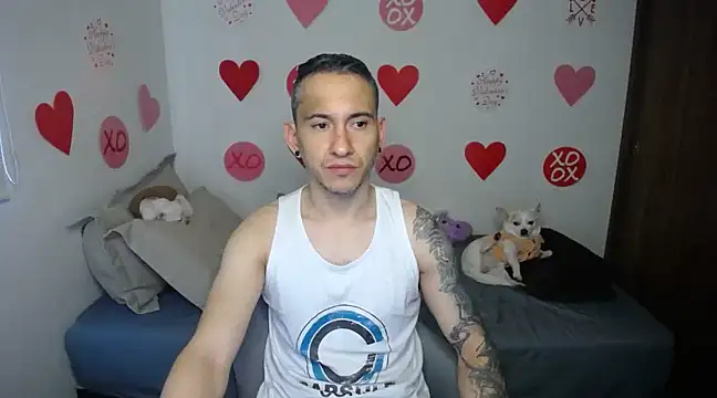 Snapshot of bossking017 chatting on 02.14.25 bossking017 online show from 02.14.25