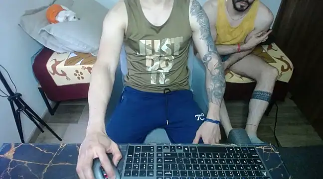 Snapshot of bossking017 chatting on 03.20.25 bossking017 online show from 03.20.25