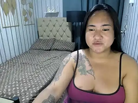 avamendez13 online show from 09.30.25