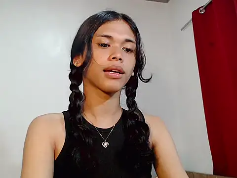 urcurlydiva online show from 10.25.25