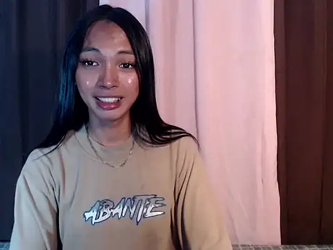 Simi Ipit online show from 04.24.26